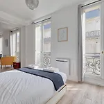 Joli appartement Champs Elysées - 6P