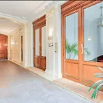 Joli appartement Champs Elysées - 6P